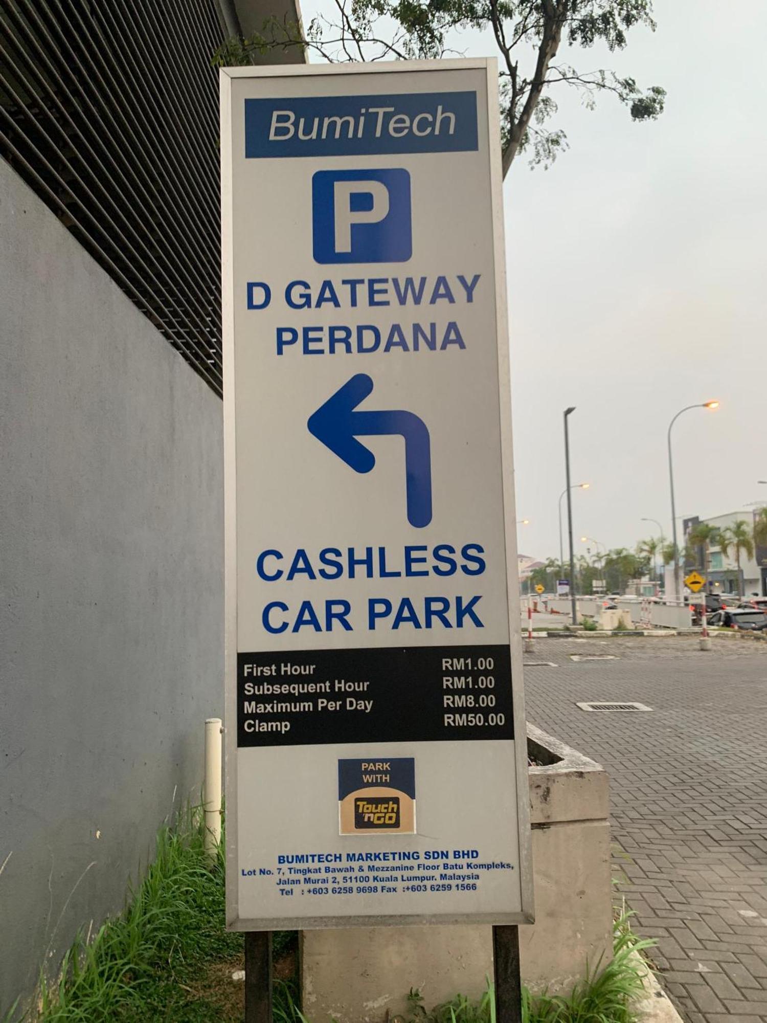 D Gateway Perdana Hotel Bangi Bagian luar foto