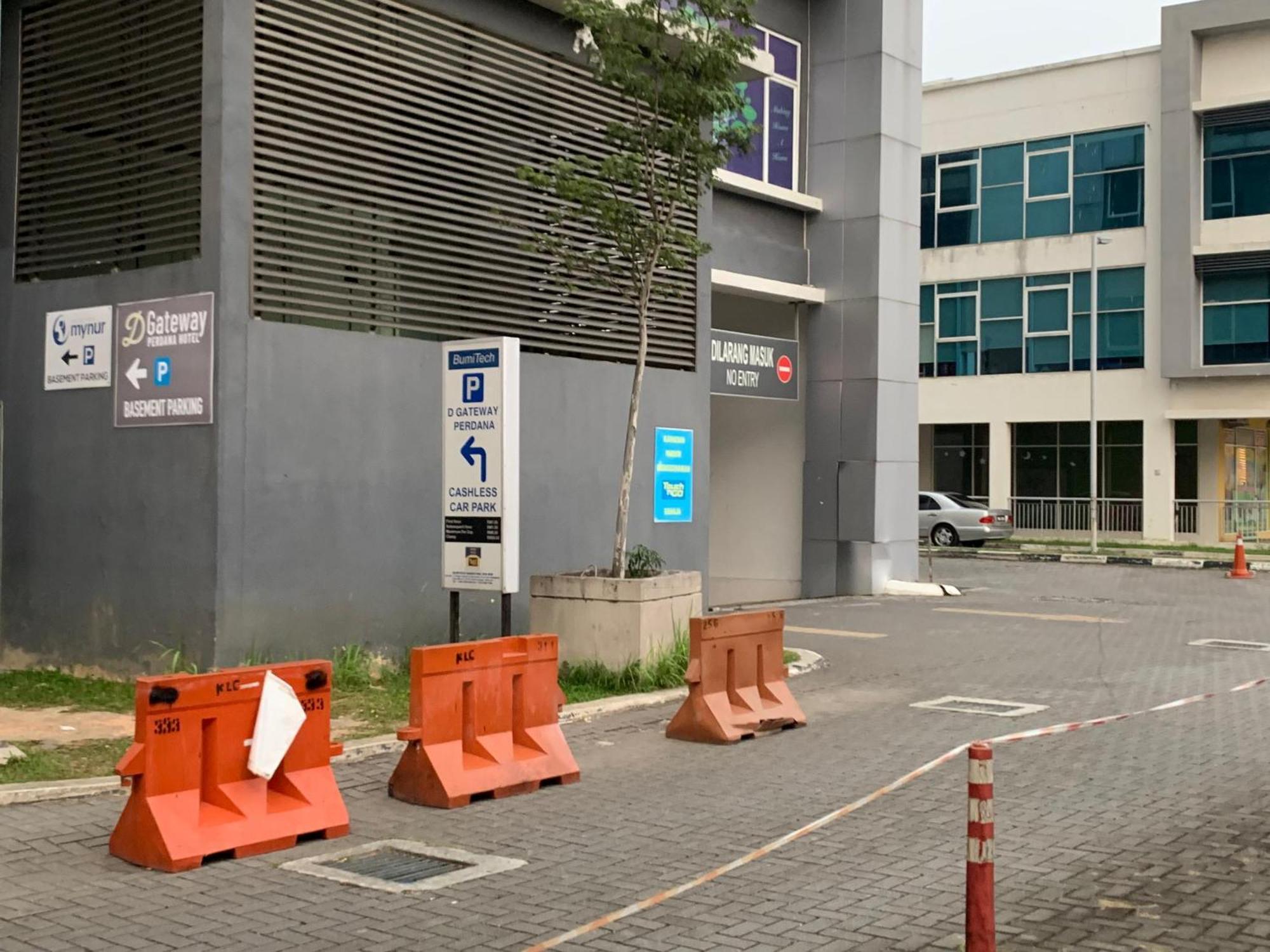 D Gateway Perdana Hotel Bangi Bagian luar foto